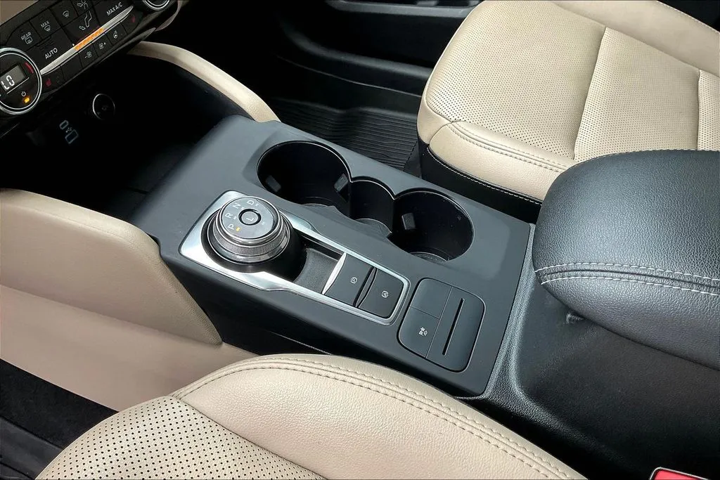 Ford Escape Hybrid photo 18