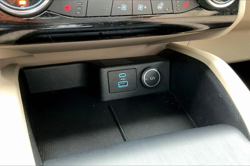 Ford Escape Hybrid photo 16