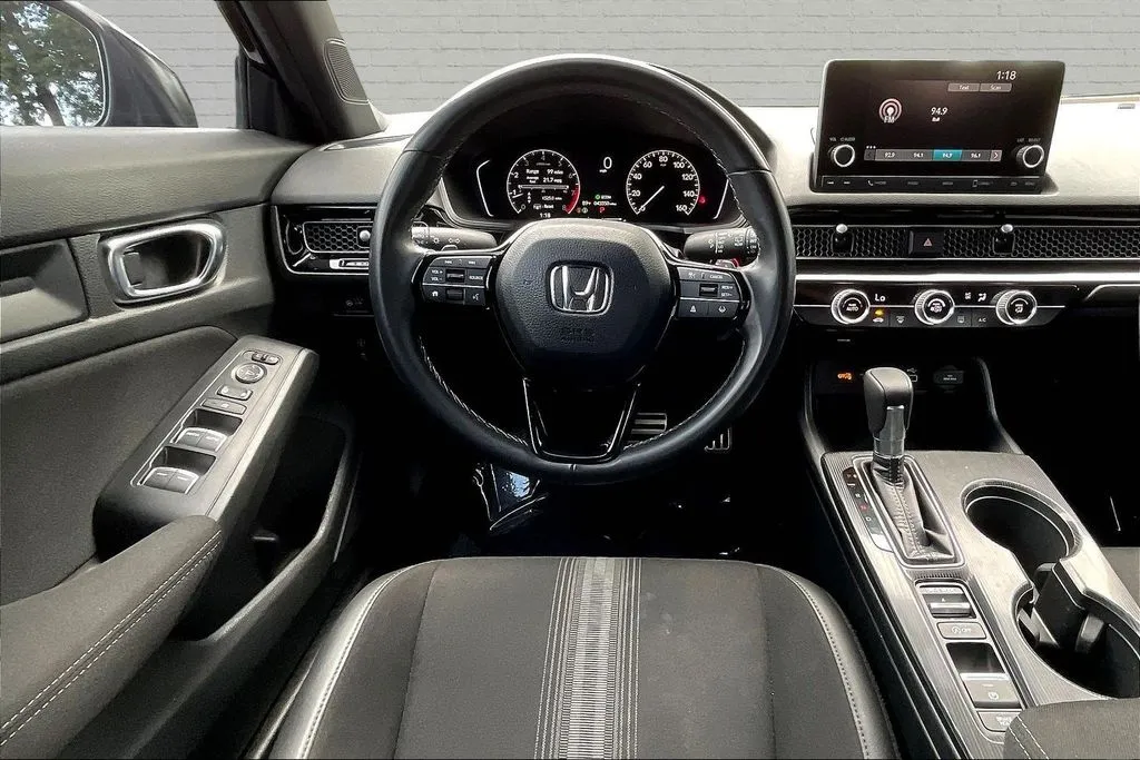 Honda Civic photo 8