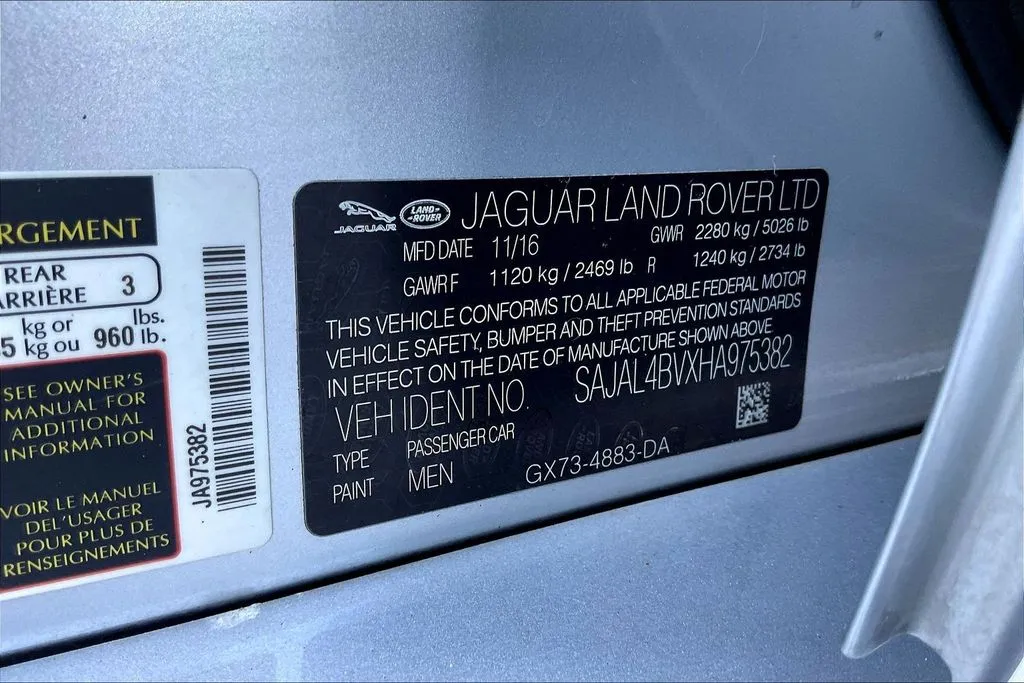 Jaguar XE photo 17