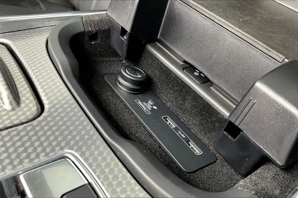Land Rover Range Rover Sport photo 15