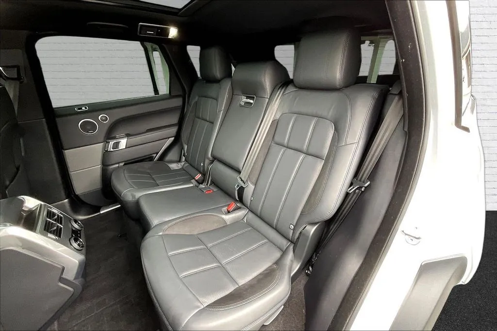 Land Rover Range Rover Sport photo 21