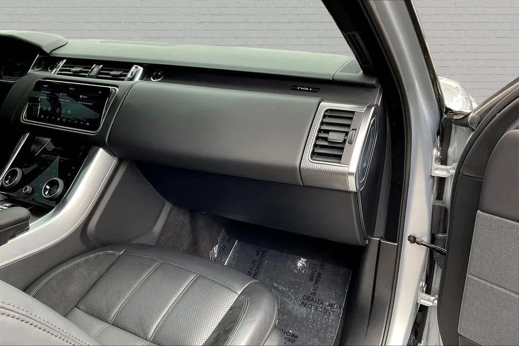 Land Rover Range Rover Sport photo 25