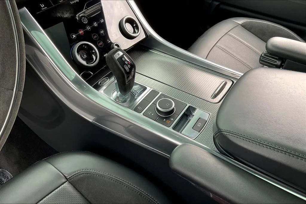 Land Rover Range Rover Sport photo 17