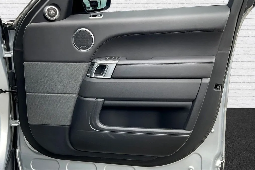 Land Rover Range Rover Sport photo 27