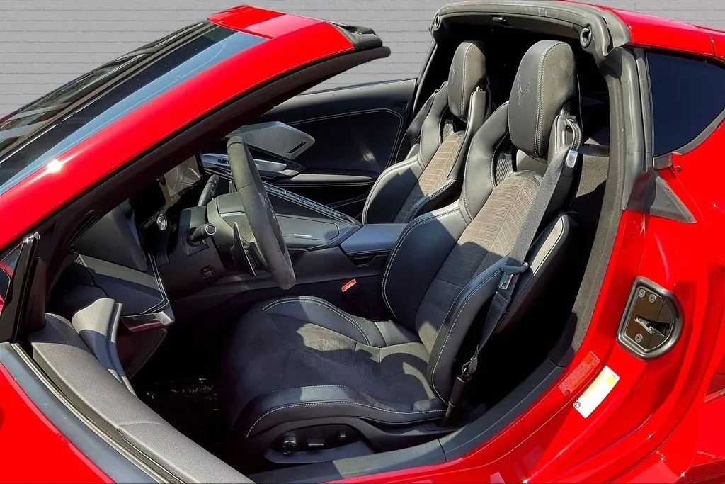 Chevrolet Corvette photo 19