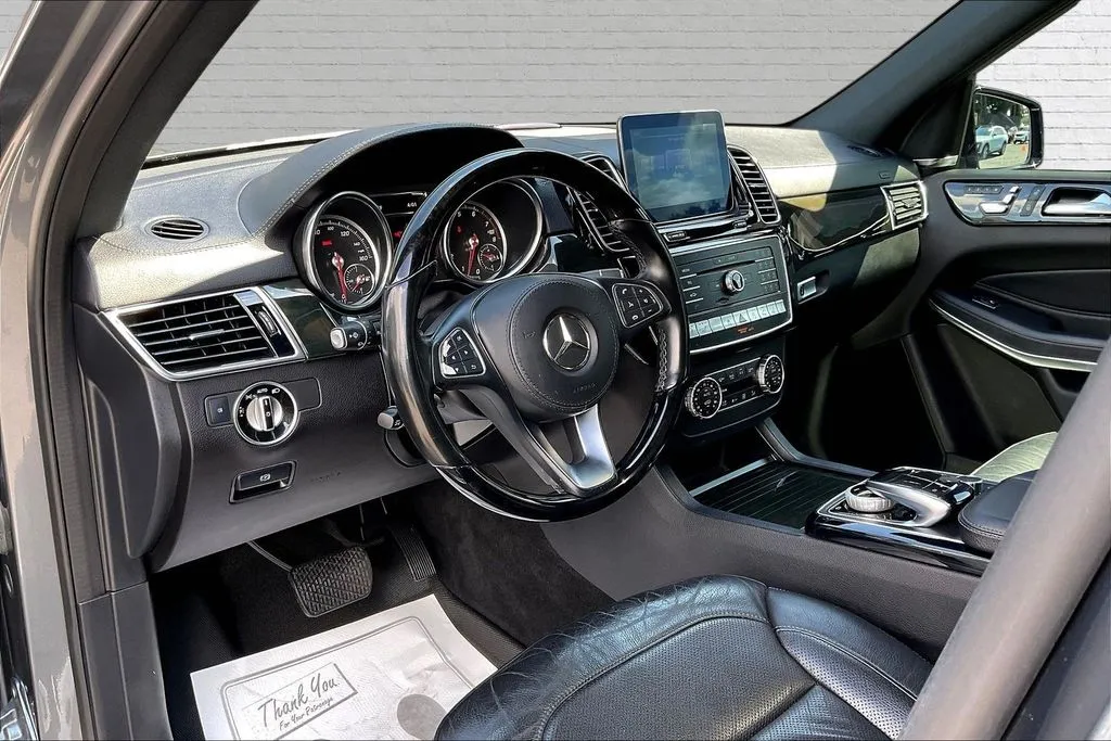 Mercedes-Benz GLS photo 16