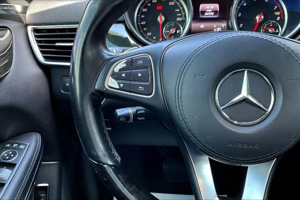 Mercedes-Benz GLS photo 11