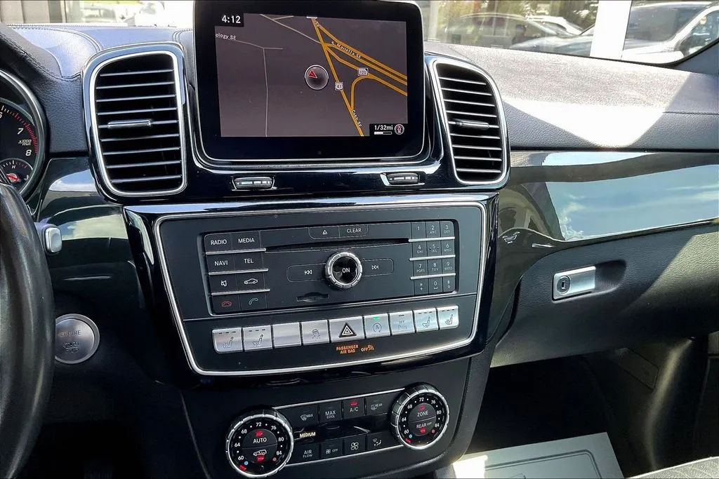 Mercedes-Benz GLS photo 15
