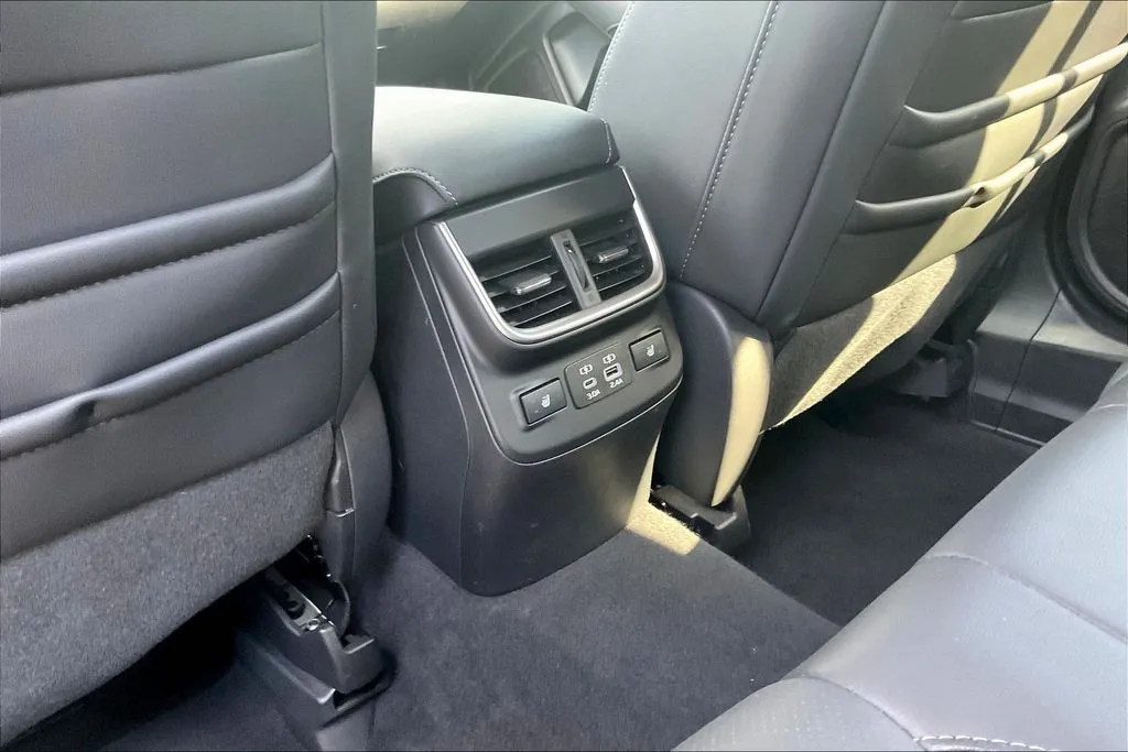 Subaru Outback photo 10