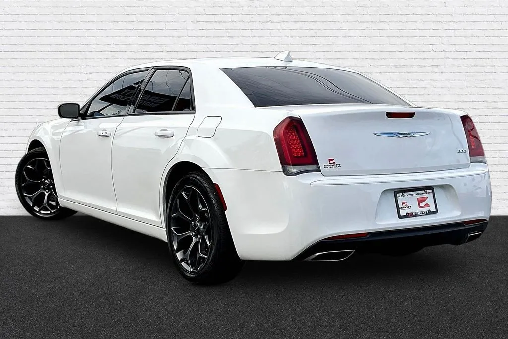 Chrysler 300 photo 4