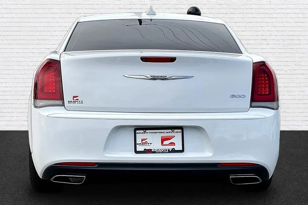 Chrysler 300 photo 5