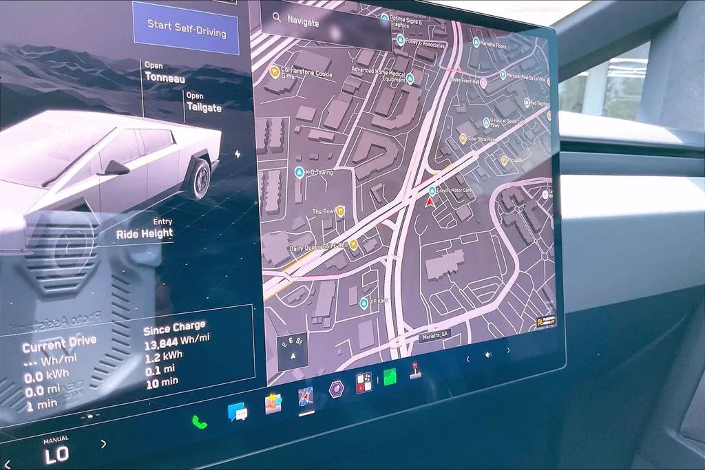 Tesla Cybertruck photo 11
