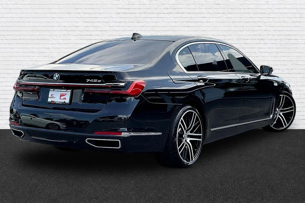 BMW 7 Series photo 6