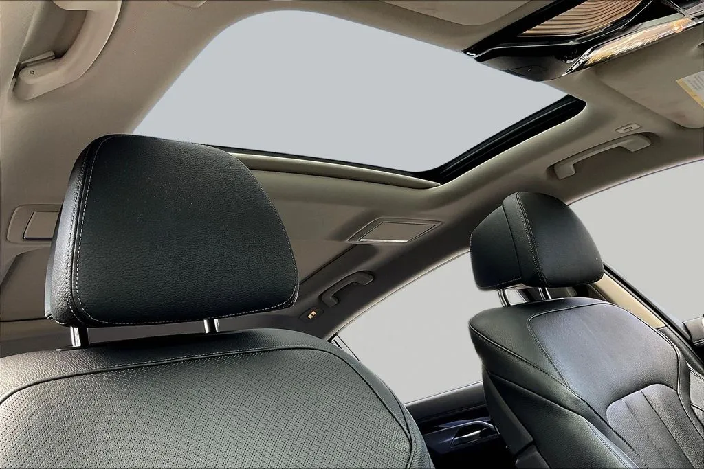 BMW 7 Series photo 26