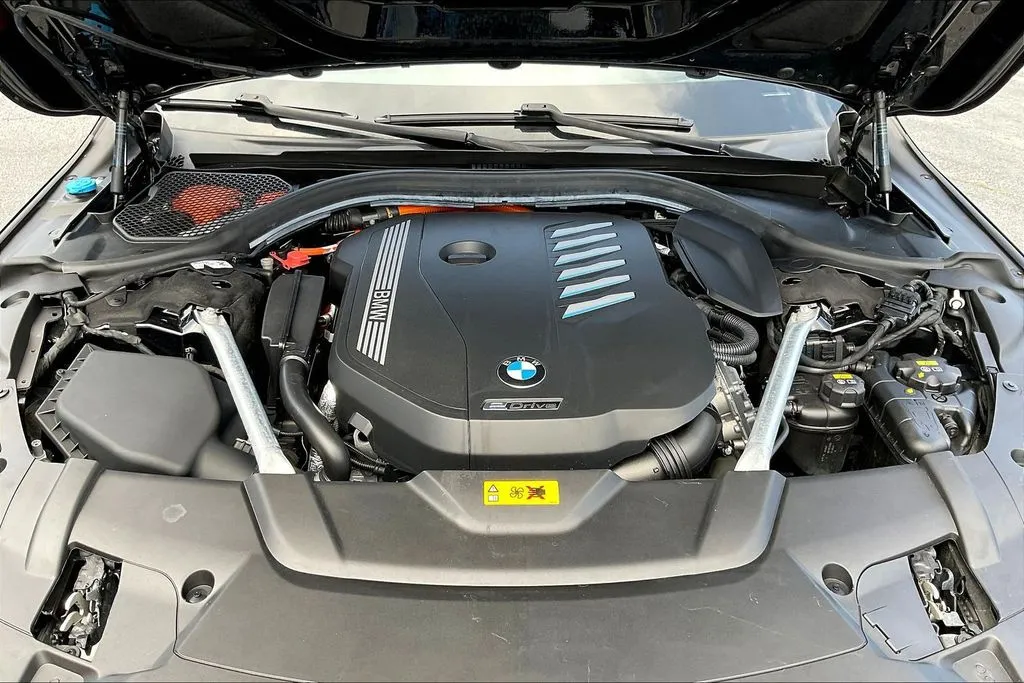 BMW 7 Series photo 29