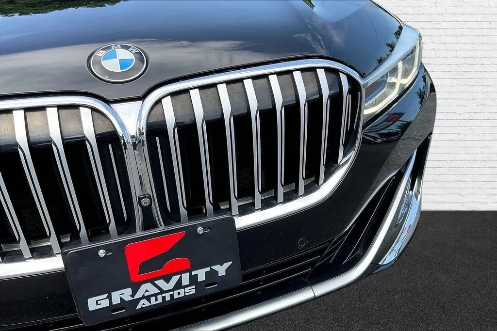 BMW 7 Series photo 31