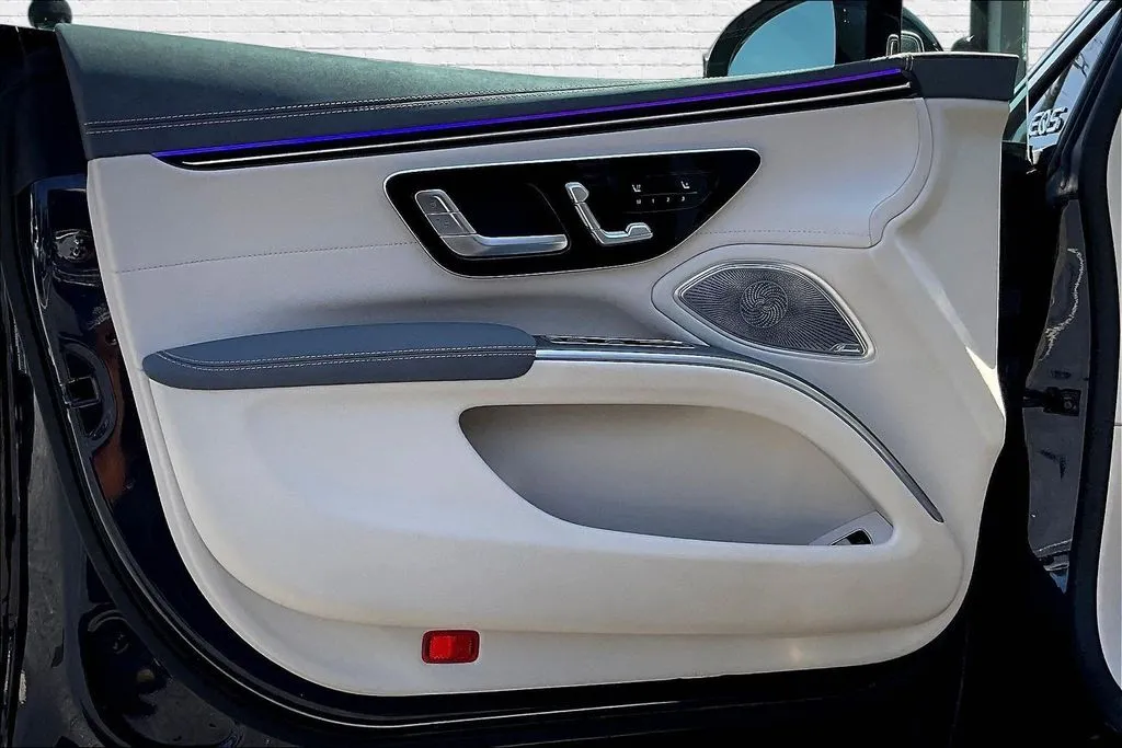 Mercedes-Benz EQS photo 19