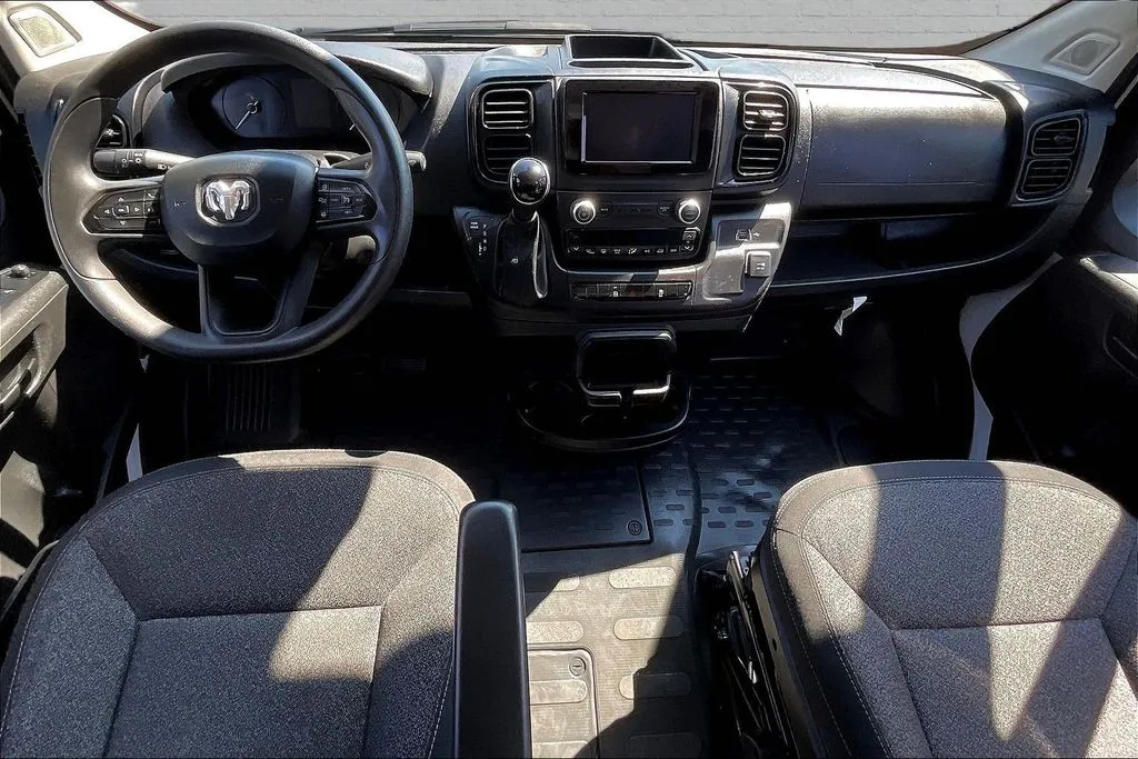 Ram ProMaster 2500 photo 7