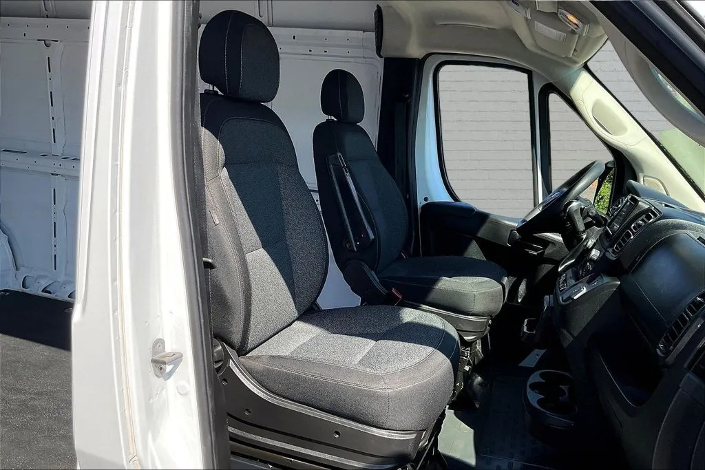 Ram ProMaster 2500 photo 26