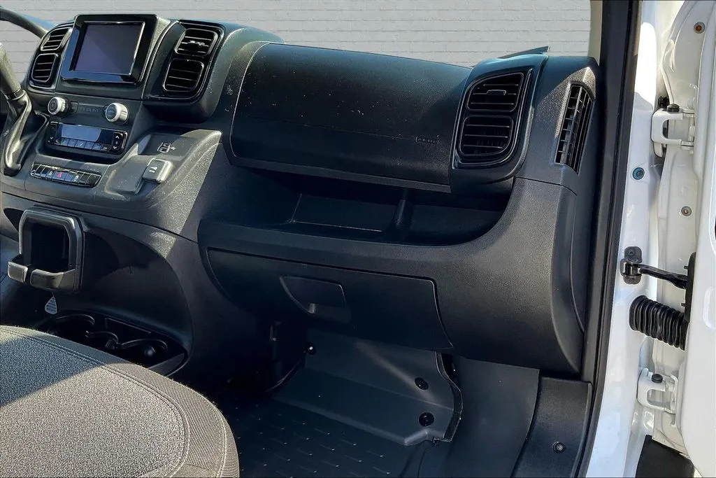 Ram ProMaster 2500 photo 24