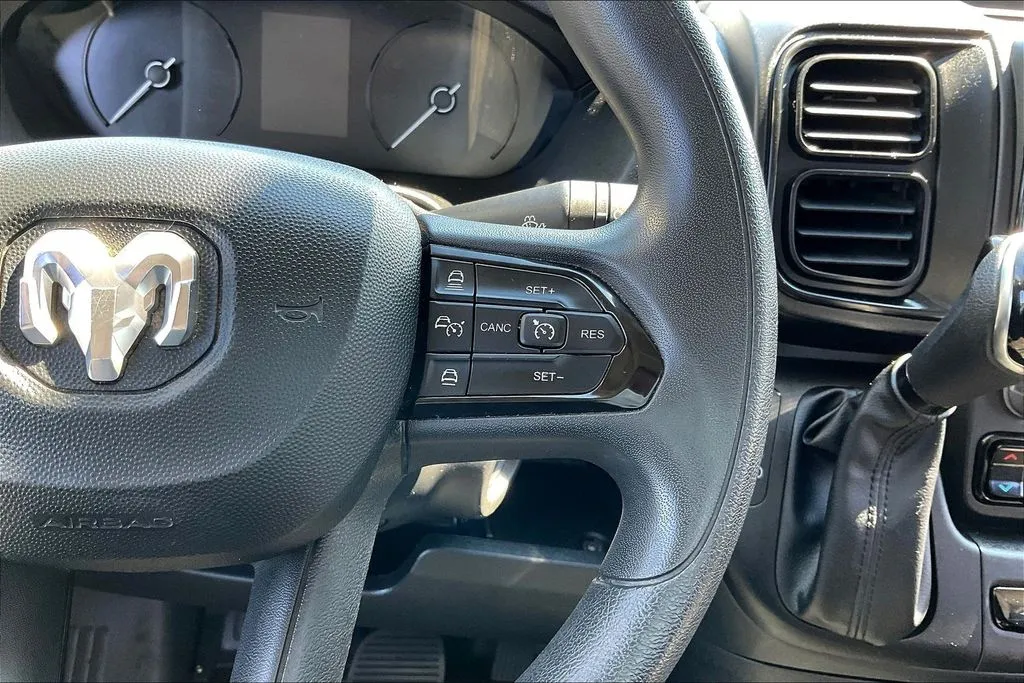 Ram ProMaster 2500 photo 11
