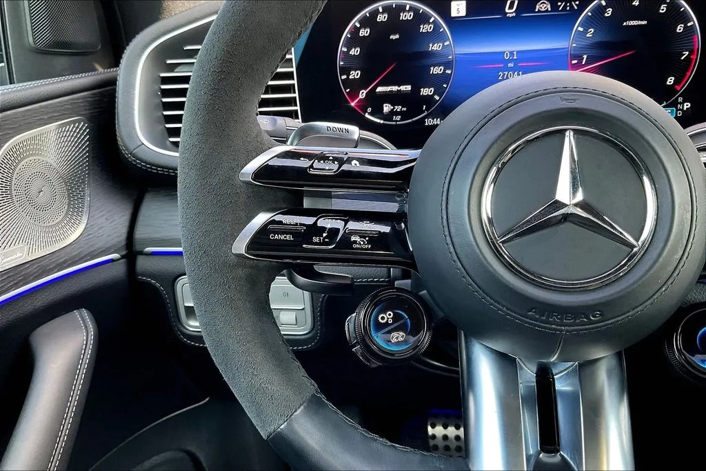 Mercedes-Benz GLE photo 11
