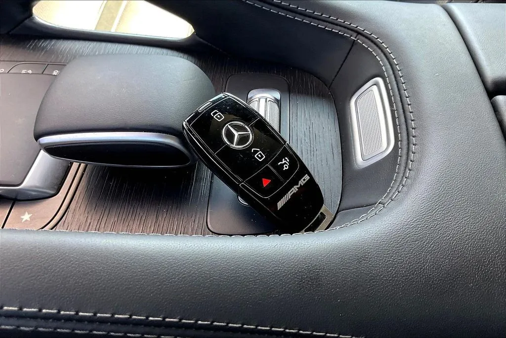 Mercedes-Benz GLE photo 32