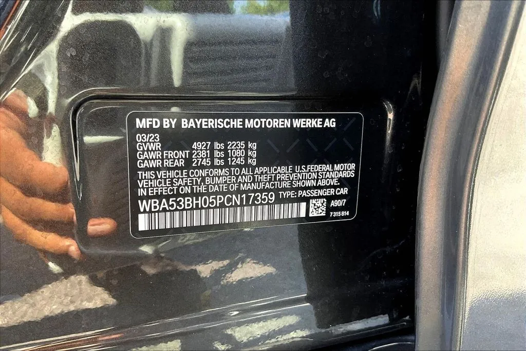 BMW 5 Series photo 18