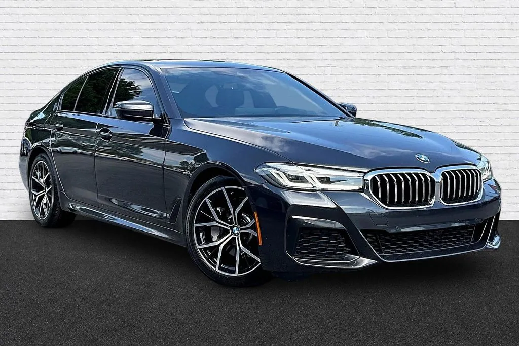 BMW 5 Series photo 3