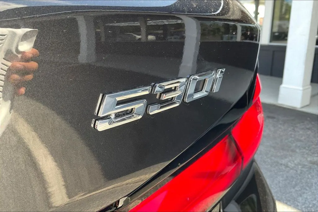 BMW 5 Series photo 23