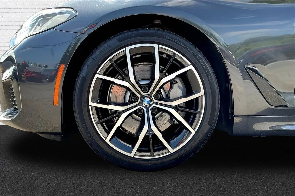 BMW 5 Series photo 31