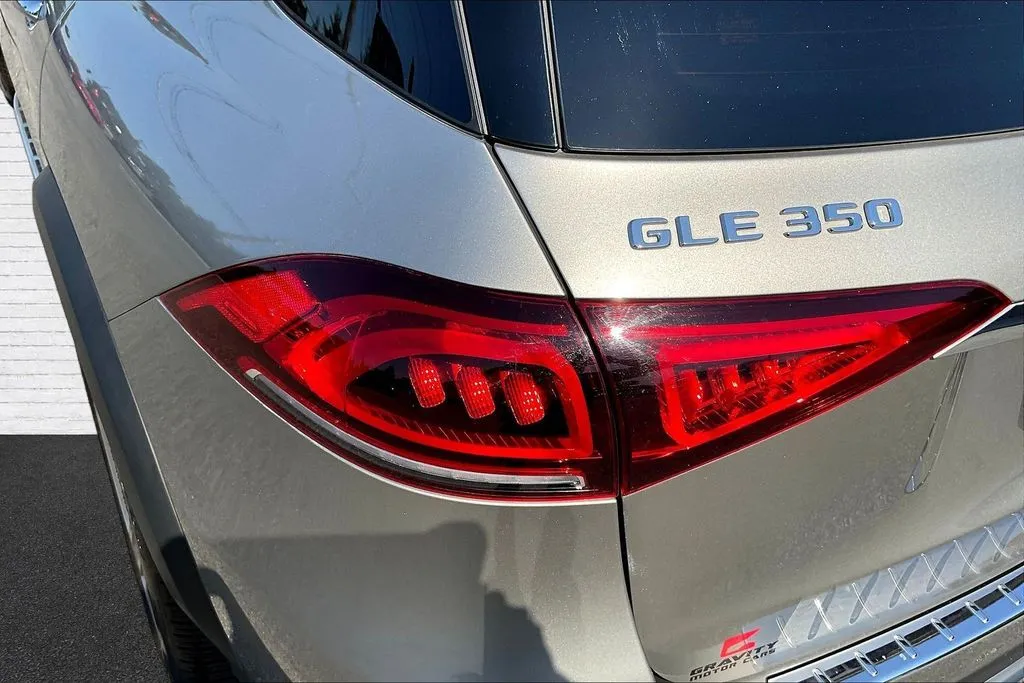 Mercedes-Benz GLE photo 21