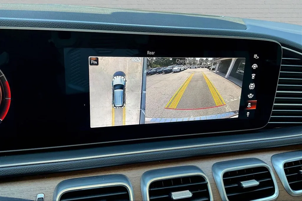 Mercedes-Benz GLE photo 13