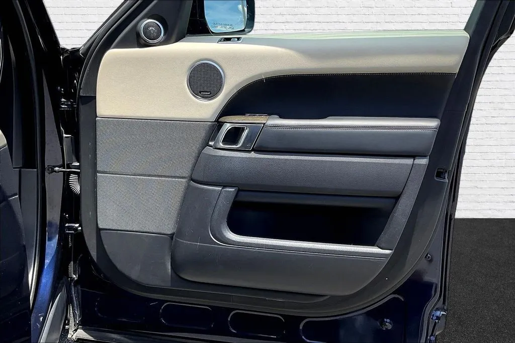 Land Rover Range Rover Sport photo 25