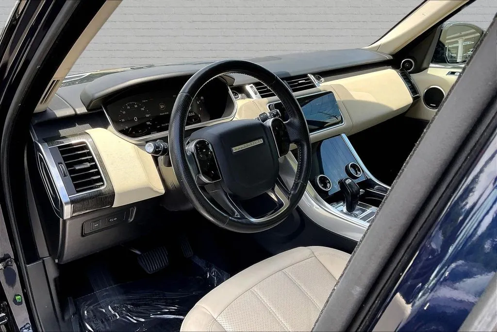 Land Rover Range Rover Sport photo 15