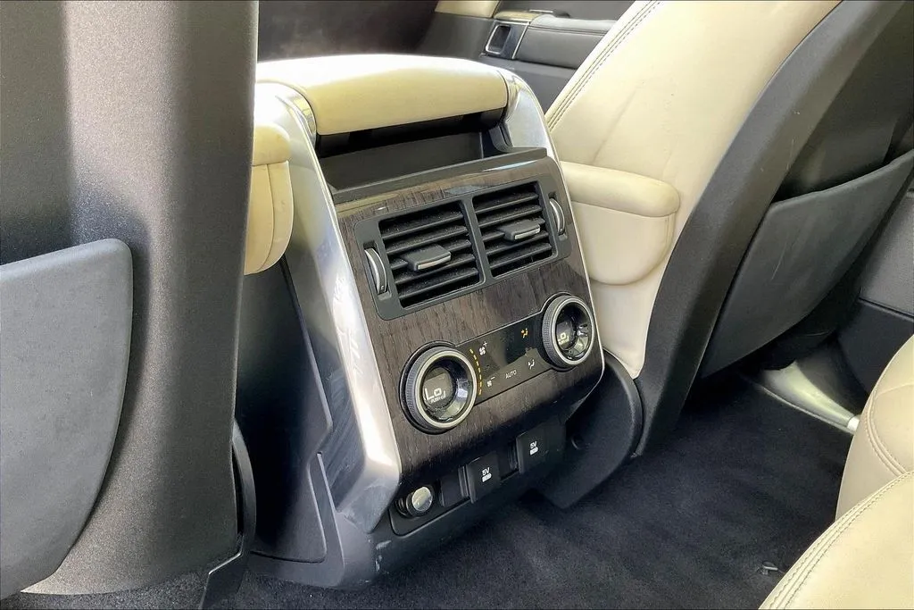 Land Rover Range Rover Sport photo 10