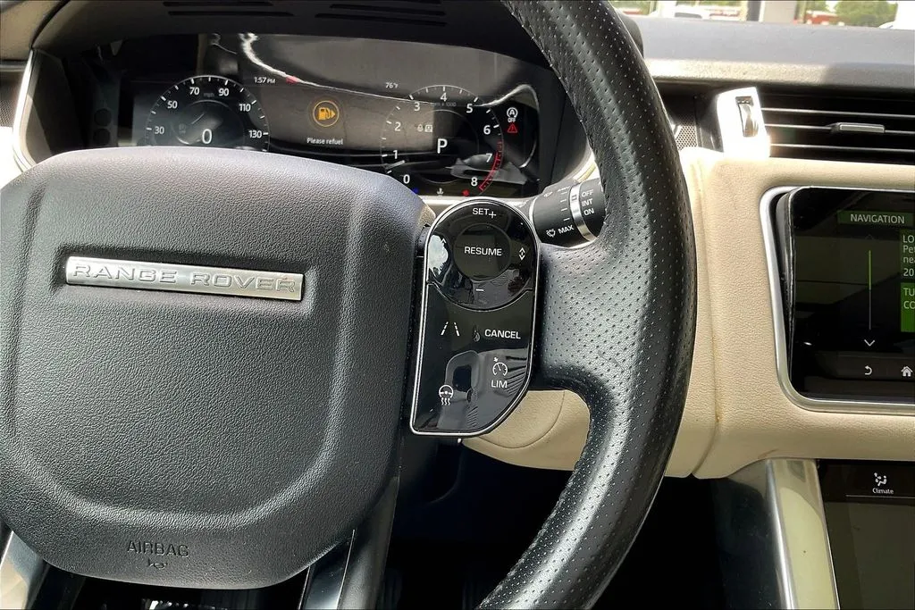 Land Rover Range Rover Sport photo 12