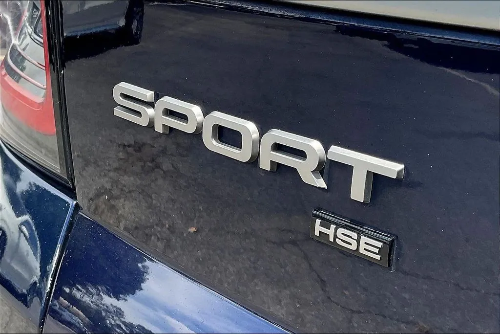 Land Rover Range Rover Sport photo 22