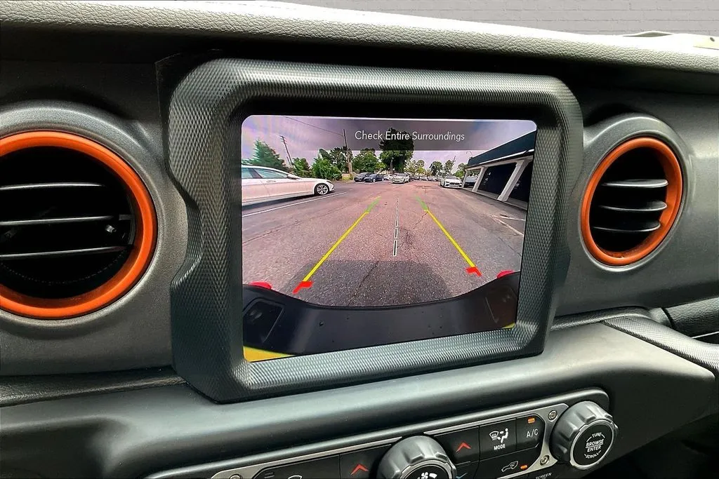 Jeep Gladiator photo 14