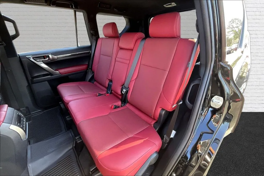 Lexus GX photo 22