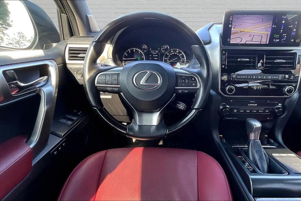 Lexus GX photo 8