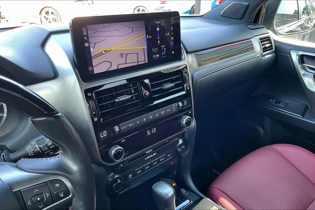Lexus GX photo 15