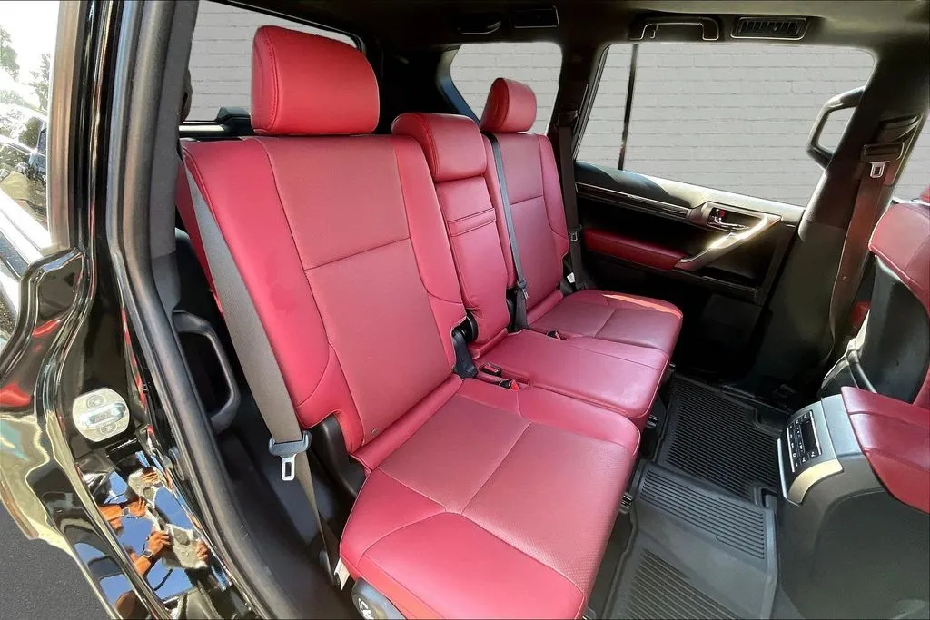 Lexus GX photo 25