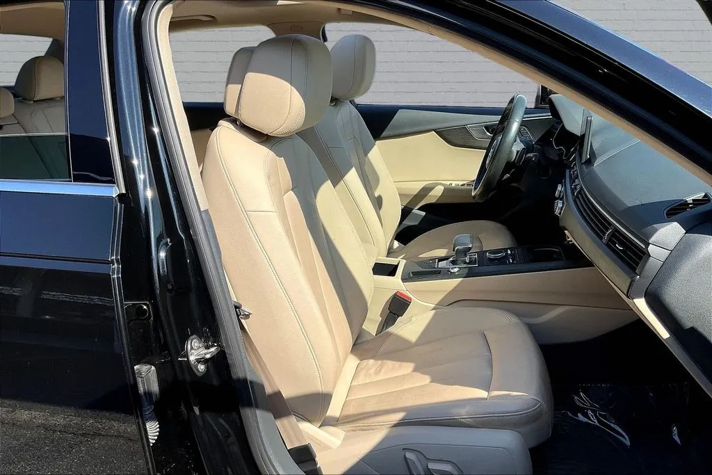 Audi A4 photo 27