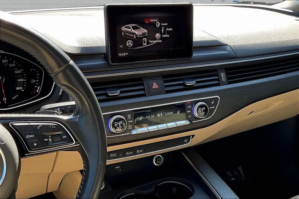 Audi A4 photo 8