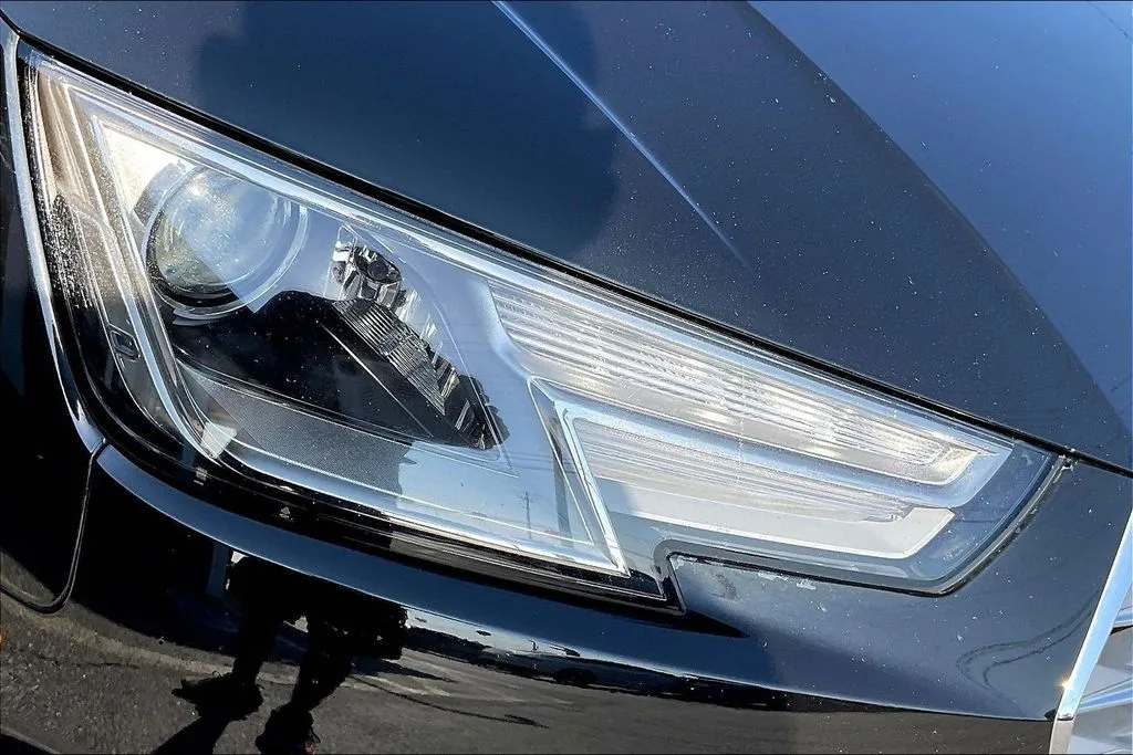 Audi A4 photo 28