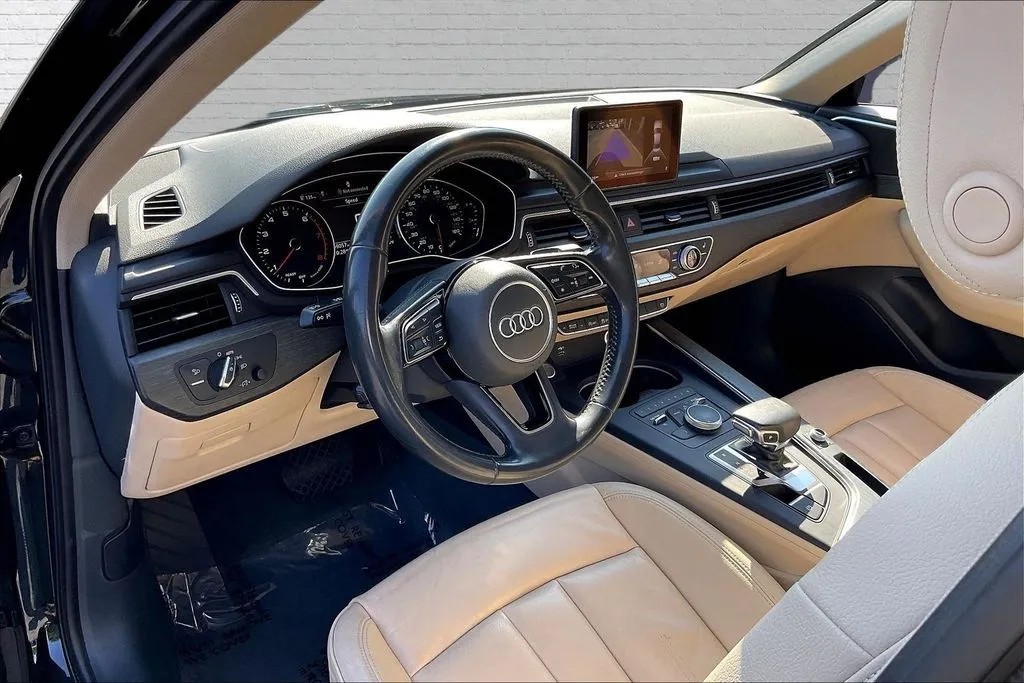 Audi A4 photo 15