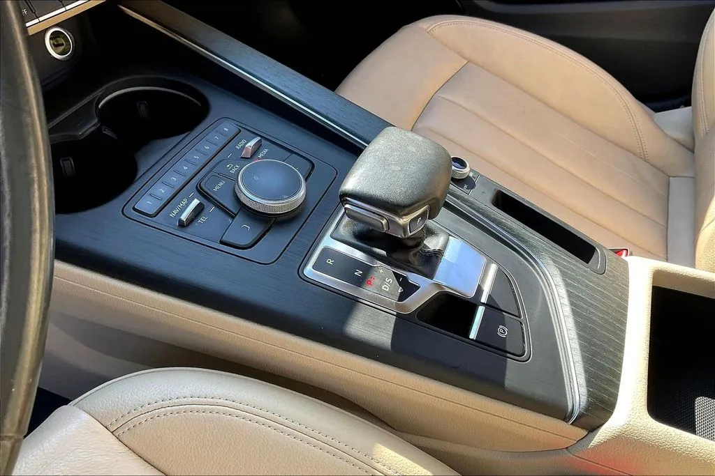 Audi A4 photo 16