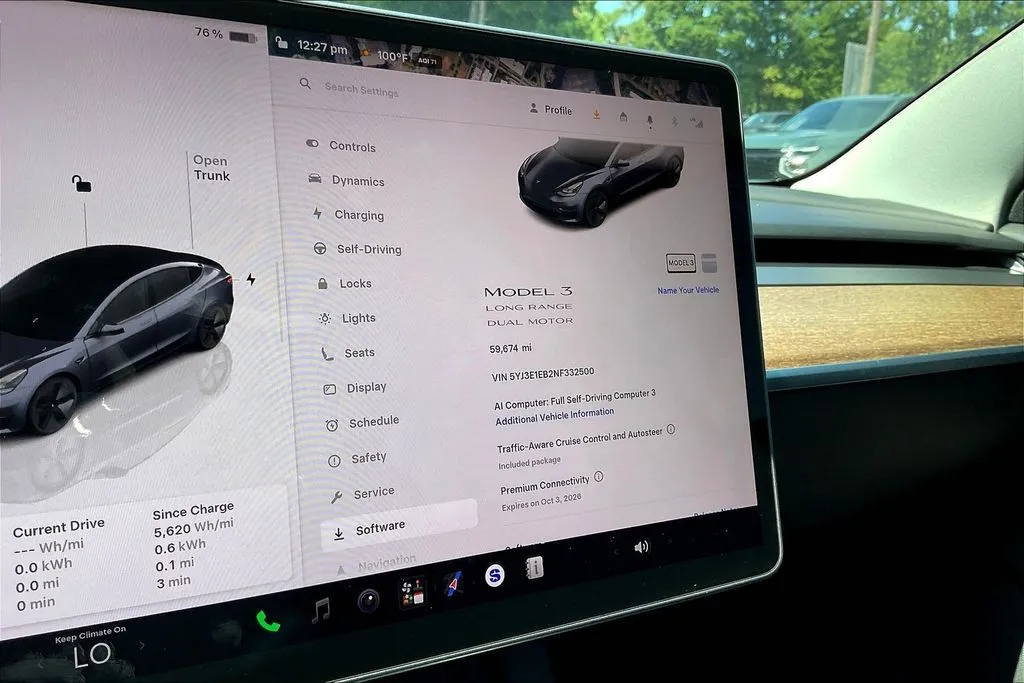 Tesla Model 3 photo 13